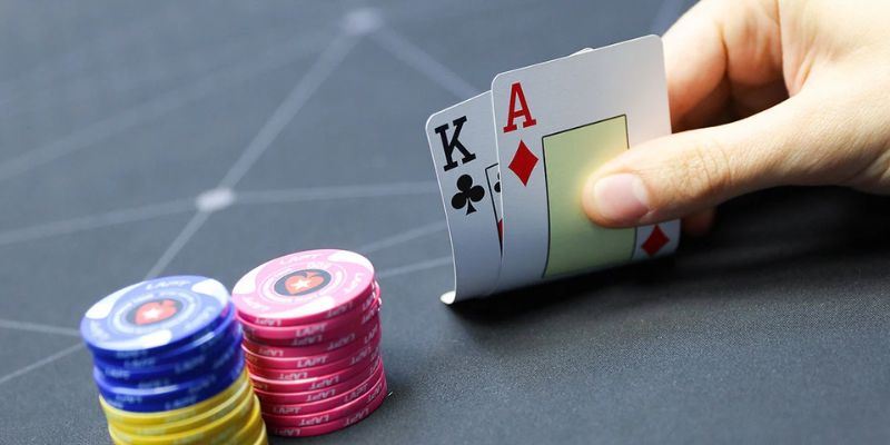 Cách chia bài trong game Poker Go99